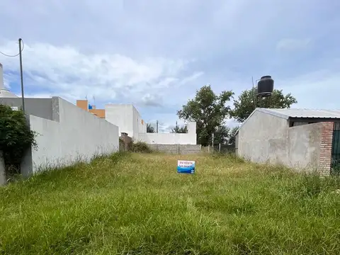 Terreno en Venta 20  mts Fondo