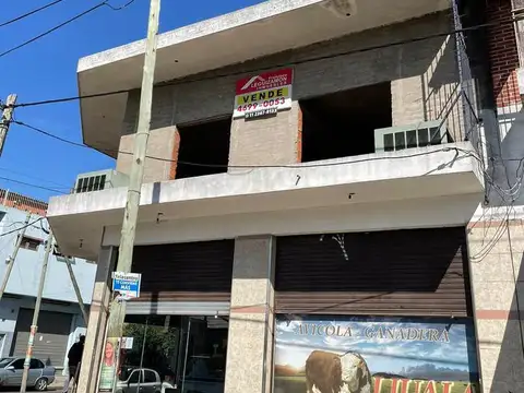Local en Venta en Isidro Casanova, USD 230.000