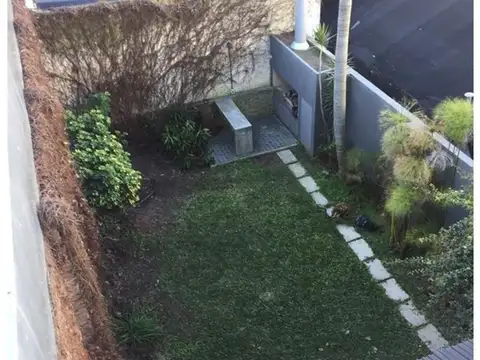 Casa 7 ambientes con 3 baños