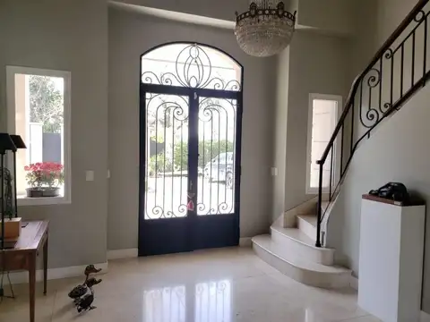 Casa en Venta en La Horqueta, USD 2.150.000