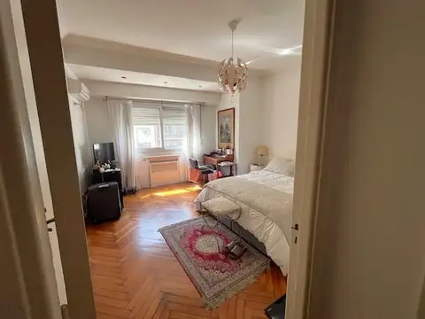 Edificio señorial de categ. Semipiso con balcón-2 dorm. +dep serv. Zona UB