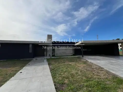 Casa alquiler anual 5 ambientes a estrenar San Roque