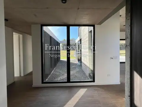 Casa alquiler anual 5 ambientes a estrenar San Roque