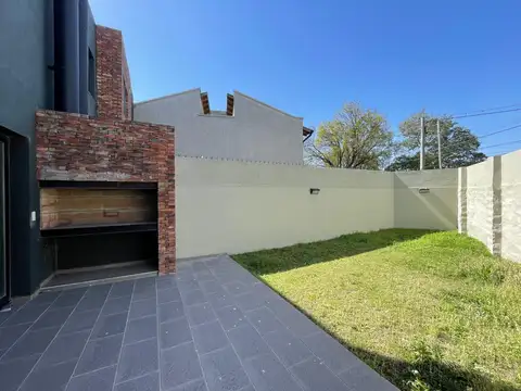 Casa 3 ambientes con 2 baños