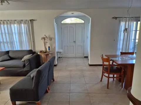 Casa en Alquiler de 4 dormitorios