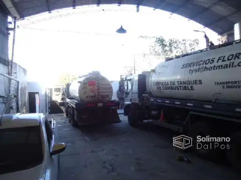Galpon en Venta 33  mts Fondo