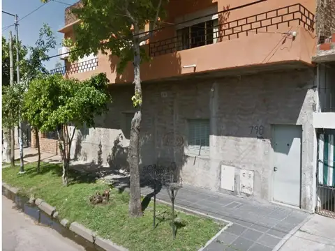 VILLA BALLESTER: PH 3 AMB AL FRENTE, PLANTA BAJA A REFACCION