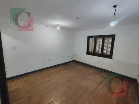 Depto Tipo Casa en Alquiler en Remedios de Escalada, $ 650.000