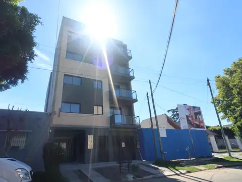 Departamento 3 ambientes con balcón y cochera A ESTRENAR 