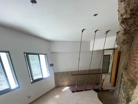 Local en Alquiler en Alberdi, $ 700.000