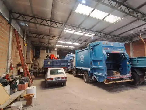 Deposito 375m² en calle Reconquista, Ing. Maschwitz.