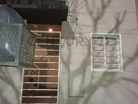 VENTA MONOAMBIENTE EN MORON, ZONA OESTE