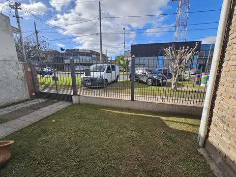 Casa en Alquiler en Llavallol, $ 950.000