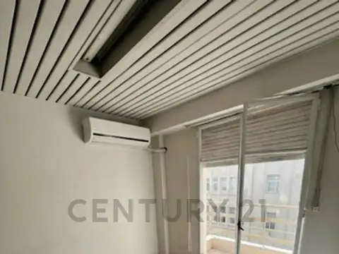 Departamento en Alquiler en Monserrat, $ 890.000