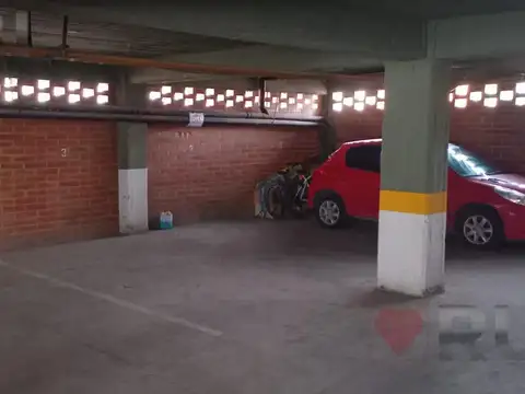 CENTRO DE NEUQUEN COCHERA EN VENTA