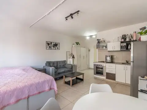 Mariano Acha 2200, Piso 1