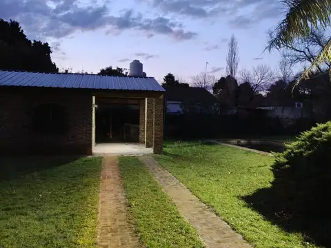 Casa 2 ambientes con 1 baño