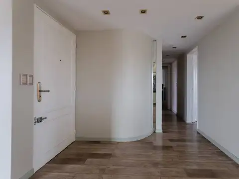 Pacheco de Melo 1900, Piso 18