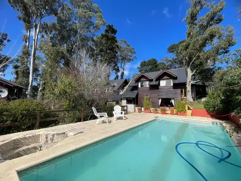 Casa 5 ambientes con 3 baños