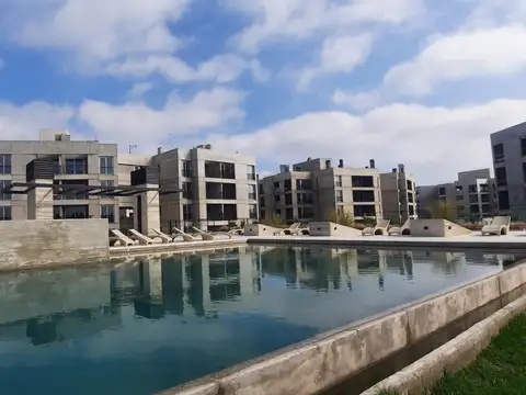 OCHO SAUCES - BARRIO CERRADO - FUNES (Almafuerte y Houssay) , Piso 2