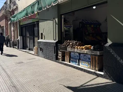 Local en Venta en Parque Avellaneda, USD 149.000