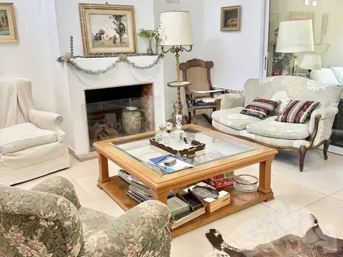 Casa 6 ambientes con 3 baños