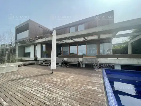 Venta casa 4 dormitorios El Chorro