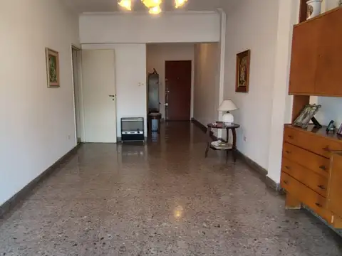 Llavallol 4800, Piso 1