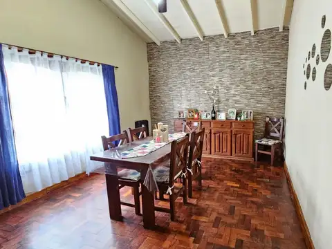 Casa 4 ambientes con 1 baño