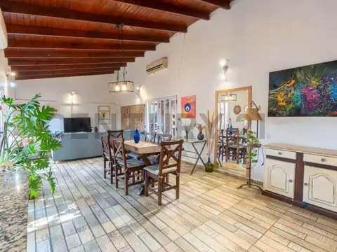 Casa 4 ambientes con 1 baño