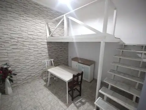 Depto Tipo Casa en Venta 40 años