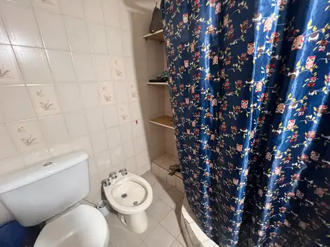 Casa en venta de 3 ambientes en Ezpeleta Oeste