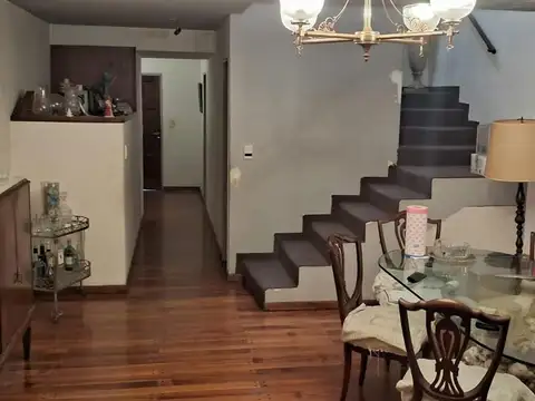 Depto Tipo Casa en Venta con 2 cocheras