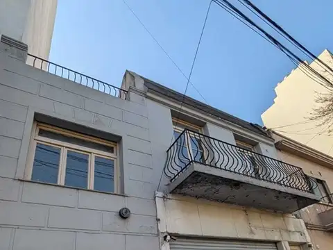 Depto Tipo Casa en Alquiler de 5 ambientes