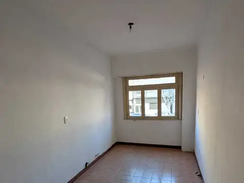 Depto Tipo Casa en Alquiler en Flores Norte, $ 1.800.000
