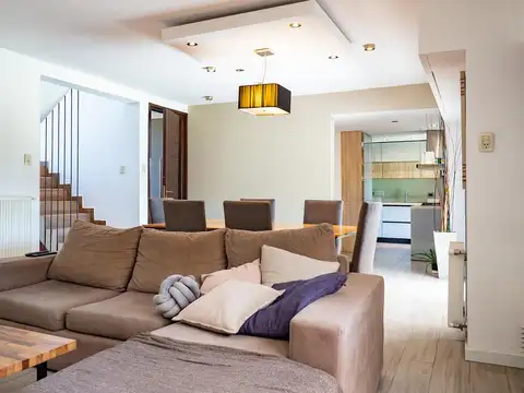 Casa de 3 dormitorios con galeria con parrillero y patio en Fisherton