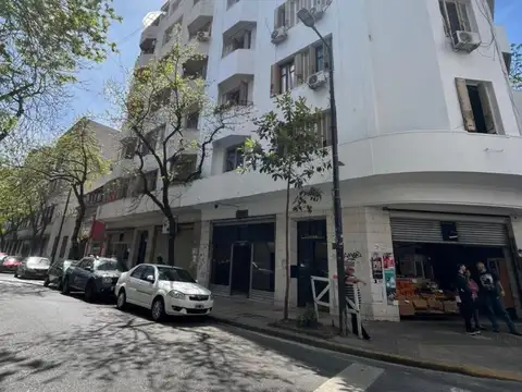 SAN CRISTÓBAL - San José 1000 - Local comercial con sotano!