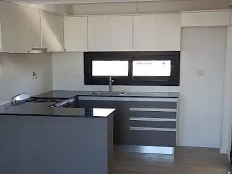 Departamento en Alquiler en Zarate, $ 670.000