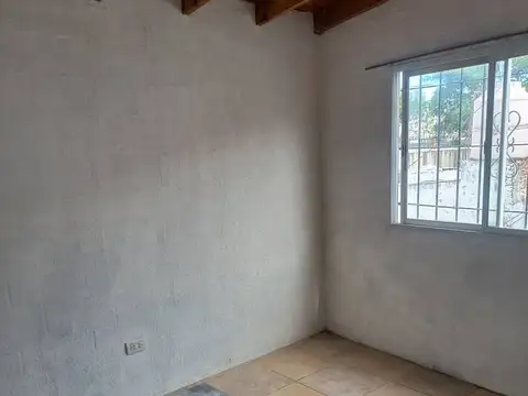 Depto Tipo Casa 2 ambientes con 1 baño