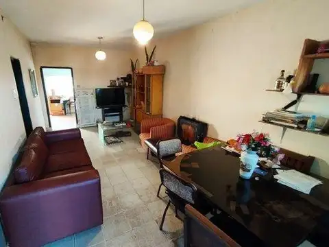 CASA Y DEPARTAMENTO A REFACCIONAR EN TRONCOS DEL TALAR PACHECO