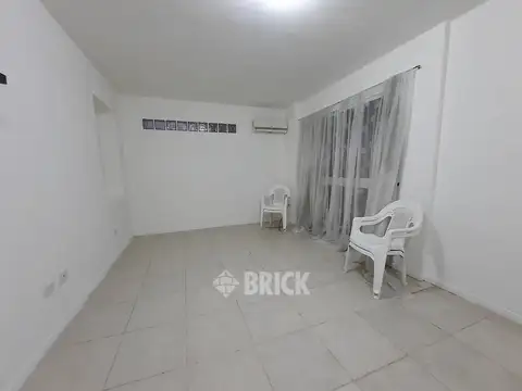 VIAMONTE AL 2100 - 8 AÑOS CONTRAFRENTE APTO PROFESIONAL