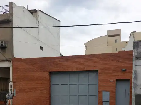 Casa 6 ambientes con 2 baños