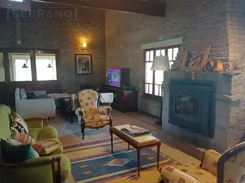 Casa en Venta con 10 cocheras
