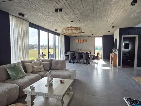 Casa en Venta en Fincas de San Vicente, USD 560.000