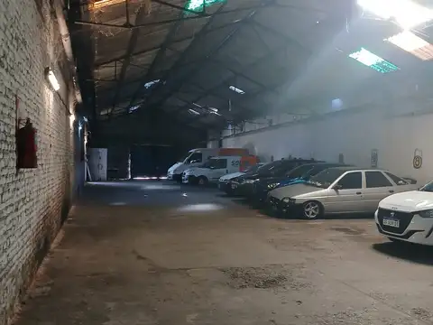 Galpon en Venta 28  mts Frente