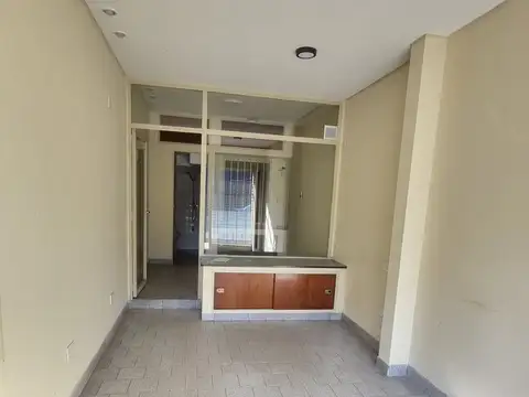 Local en Alquiler en Martínez Fleming / Panamericana, $ 600.000