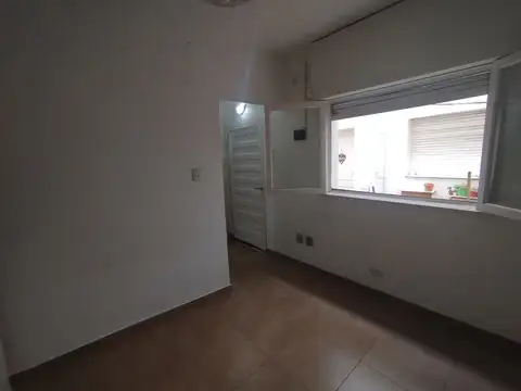 Depto Tipo Casa en Alquiler en Olivos, $ 600.000