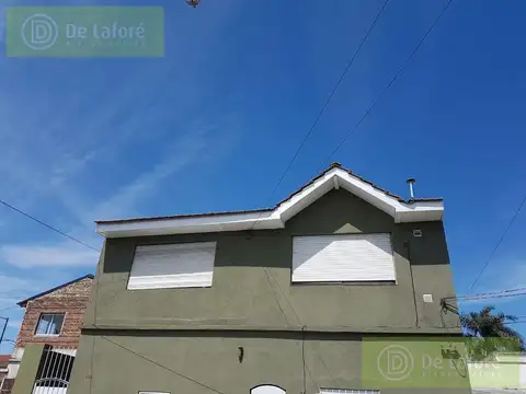 ALQUILER - Departamento de 2 ambientes en Planta Alta en Beccar, cerca de Av. Rolón. Sin expensas