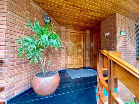 Casa en Venta en Castelar Norte, USD 399.000