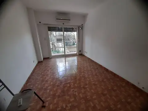 3 Ambientes Balcon Muy Luminoso en San Cristobal